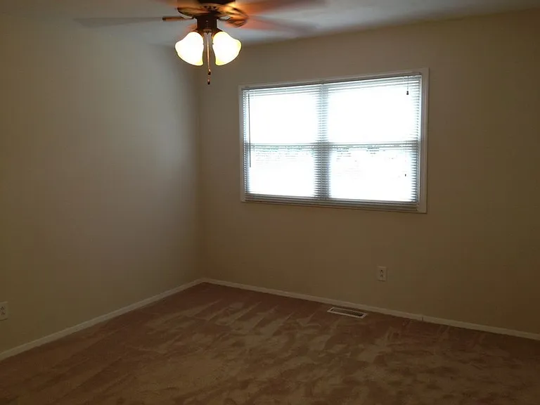 4524 Notre Dame Ct — Photo 8