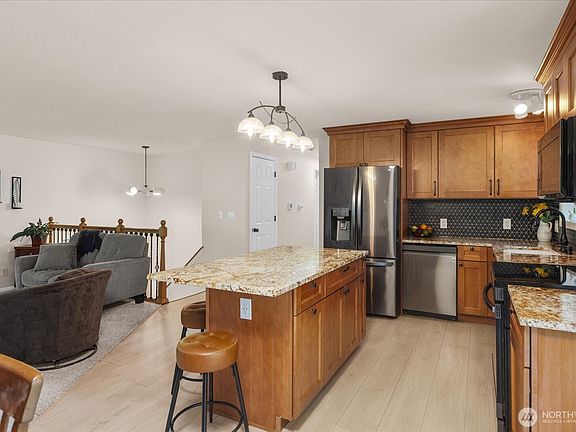 4th image of 8512 NE 136th Street