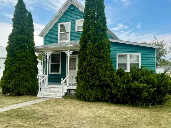 308 Grant Ave, Underwood, ND 58576