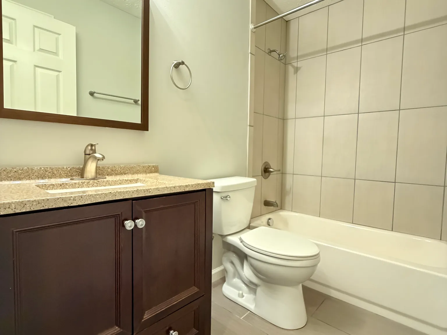 Culver Court Apartments — Photo 3
