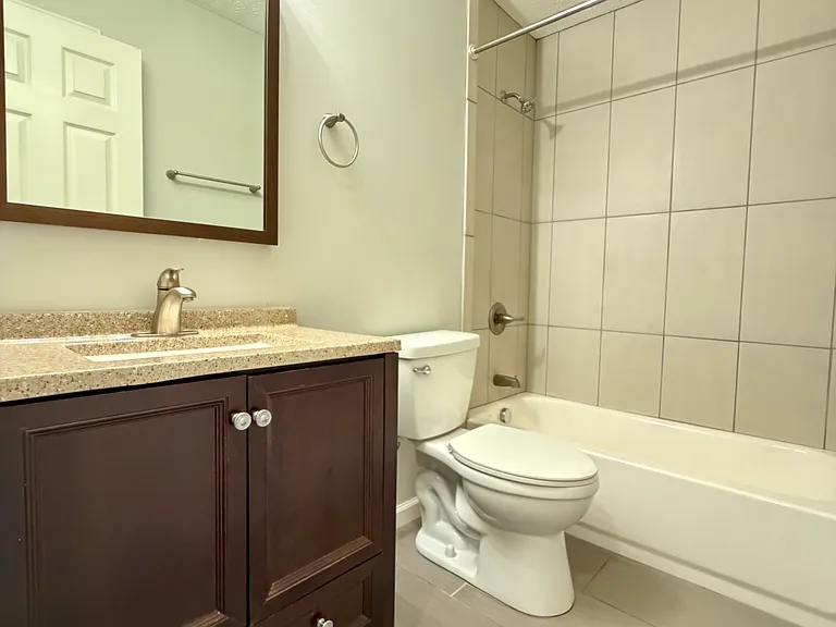 Culver Court Apartments — Photo 3