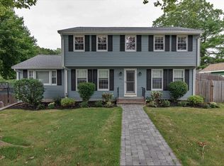 11 Old Valley Rd, Braintree, MA 02184