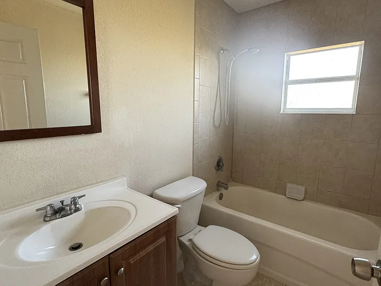 2602 24th St SW — Photo 6