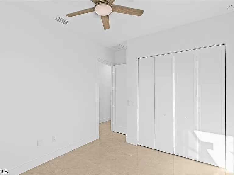 821 NW 37th Pl — Photo 28
