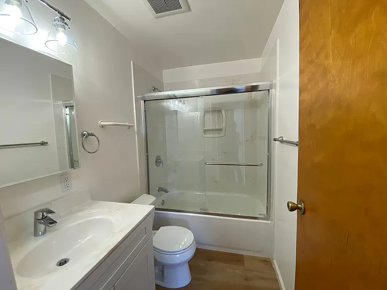 1642 Harmon St — Photo 12