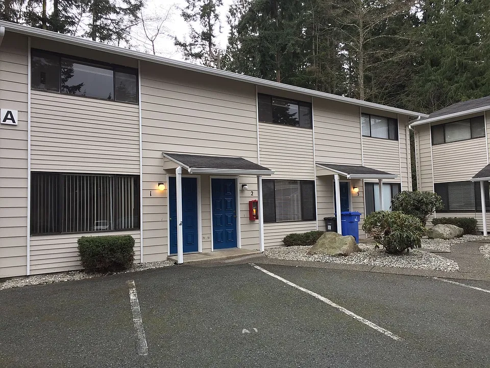 1050 SW Harrier Cir