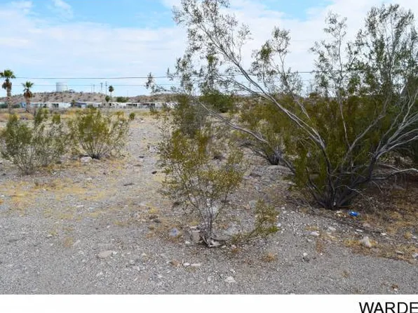 2434 Rio Dr, Bullhead City, AZ 86429