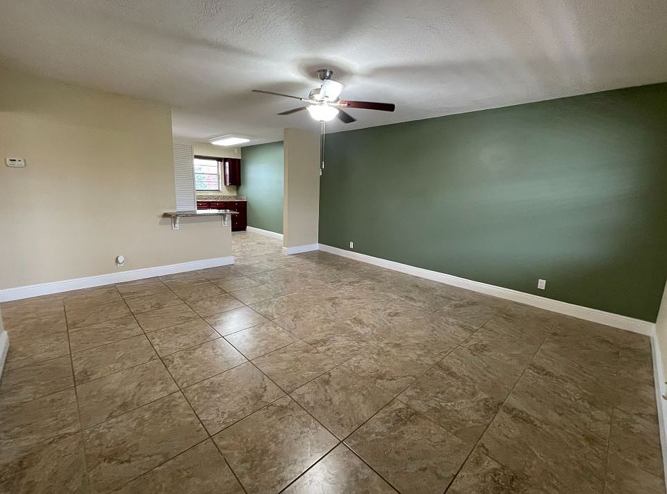 1st image of 801 Hummingbird Way APT 204