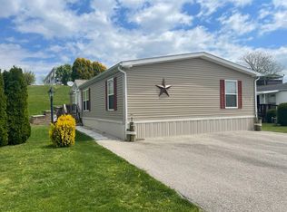 72 Broadwing Dr #217, Hanover, PA 17331