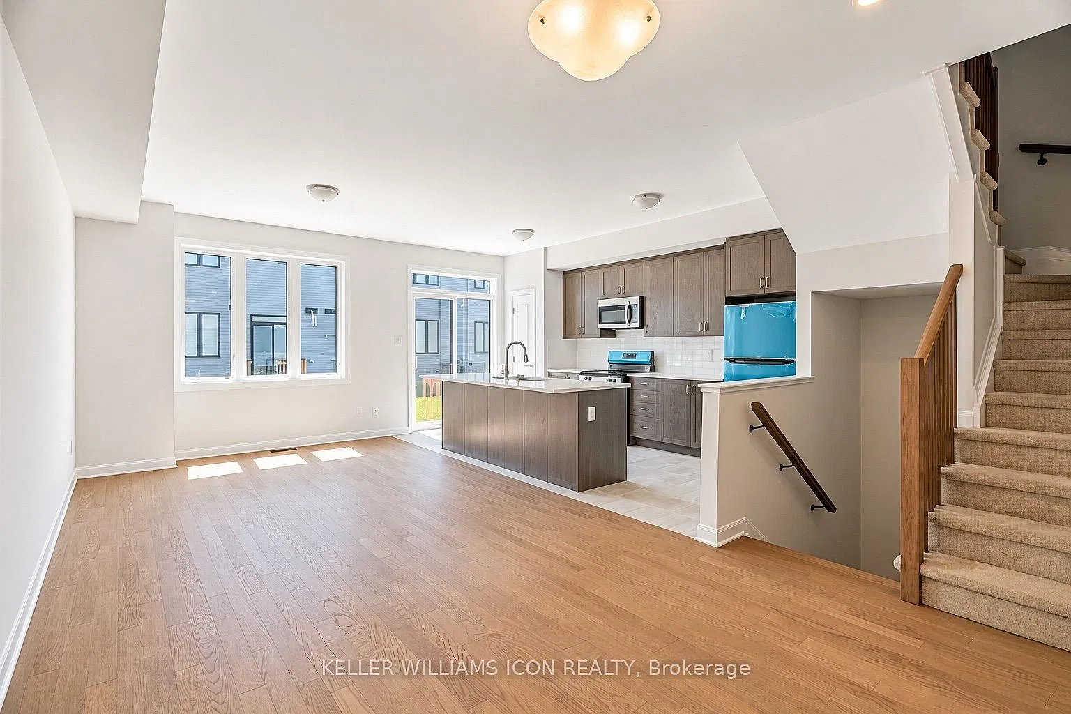 3 bed, $2,700 — Photo 4
