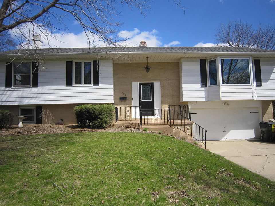1st image of 895 Hillandale Dr