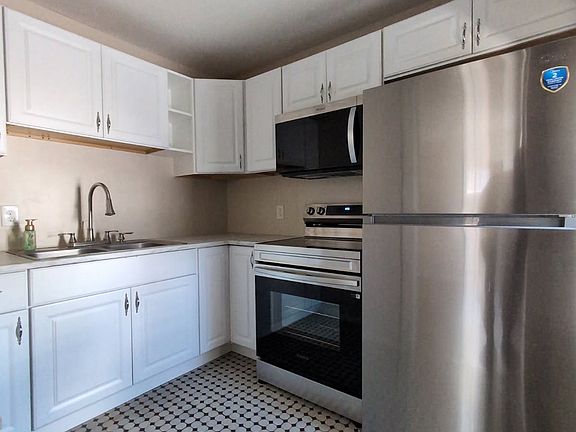 4th image of 511 Lincoln St #A