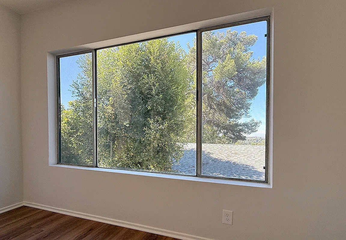 2143 Princeton Ave — Photo 3