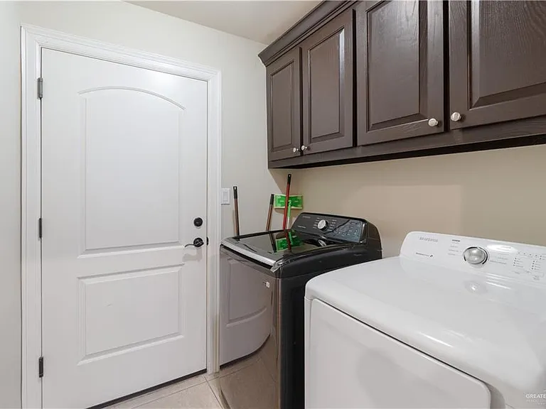 2318 Hannah Dr — Photo 13