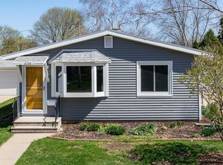 1708 Oak St, Oshkosh, WI 54901