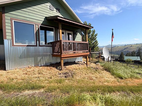 3rd image of 204 Canyon Dr