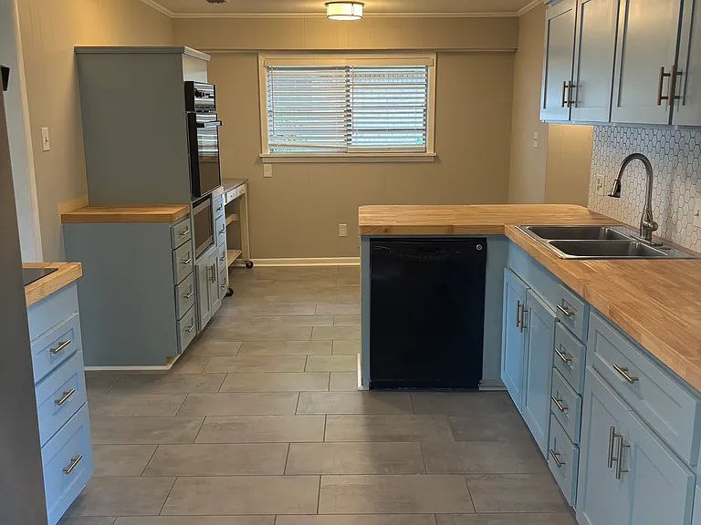 2037 Shadywood Ln — Photo 12