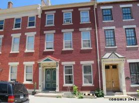 1124 Locust St, Dubuque, IA