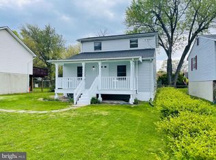 8611 Locust Grove Dr, Laurel, MD 20707