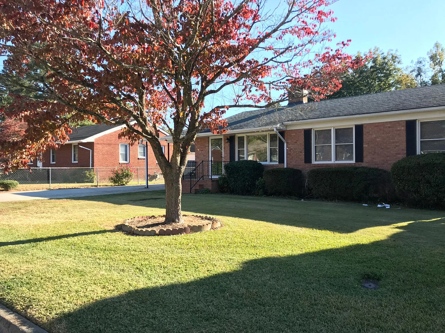 2702 Crockett Drive — Photo 4