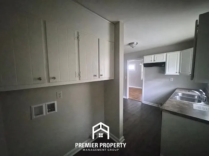 3218 Joslin St SW — Photo 12