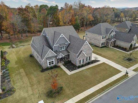 2nd image of 116 Creekmound Dr