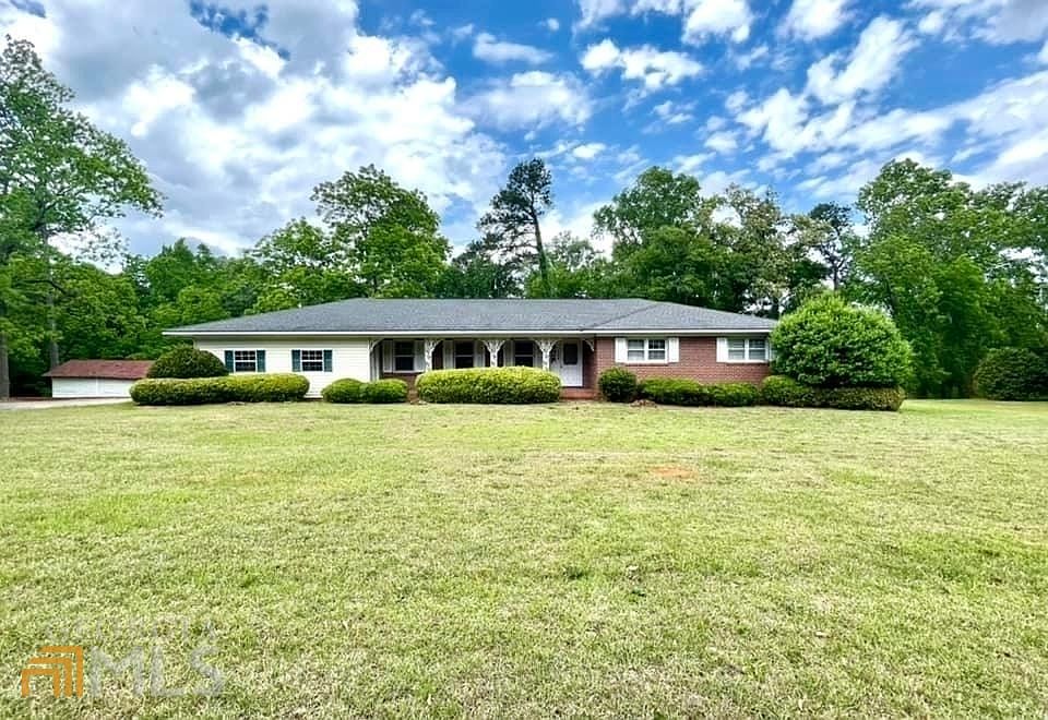 127 E Main St, Irwinton, GA 31042 | Zillow