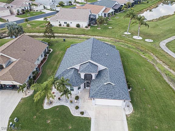 3rd image of 3523 Sabal Springs Blvd