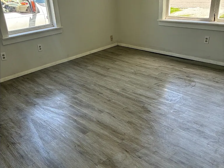 1117 Gray St — Photo 4