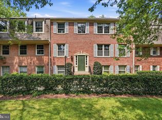 5976 Westchester Park Dr #5976-T-1, College Park, MD 20740
