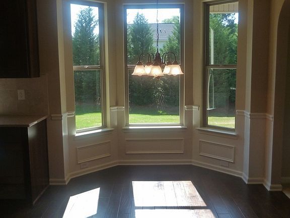 5th image of 244 Dairwood Dr