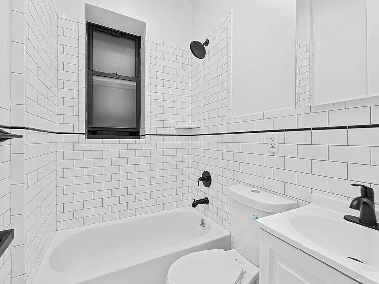 145 E 30th St #1L — Photo 12