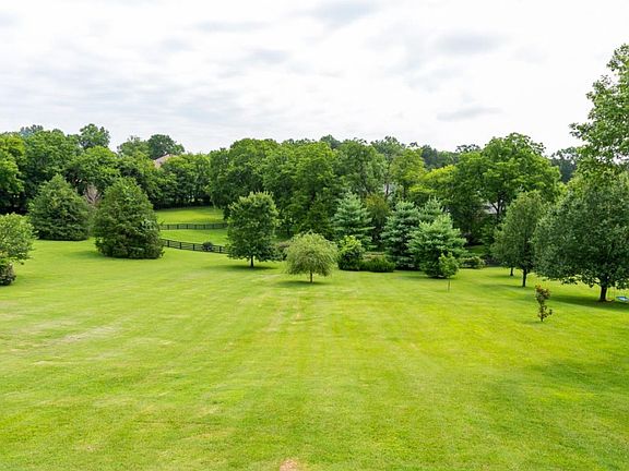 3rd image of 6019 Saddleview Dr