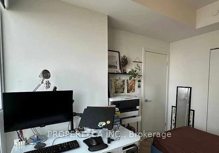 49 E Liberty St #1407 — Photo 22