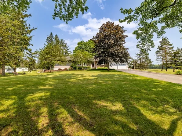 7696 Bridgeport Kirkville Rd, Kirkville, NY 13082