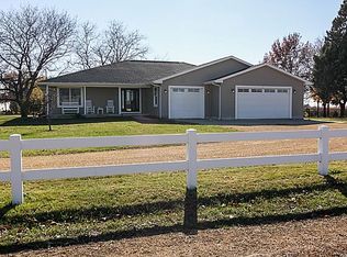 25980 Scott Park Rd, Eldridge, IA 52748