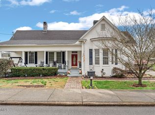 719 Medaris St, Clinton, TN 37716