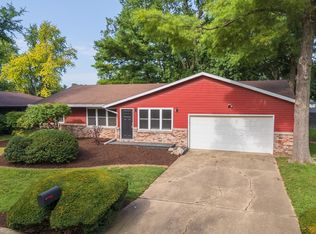 213 Cambridge Dr, Normal, IL 61761