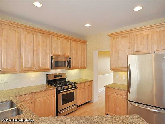 5th image of 160 Sanctuary Dr