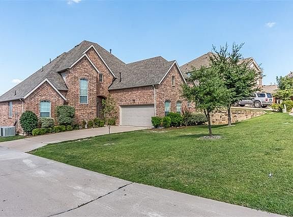 3rd image of 3708 Landsdowne Dr