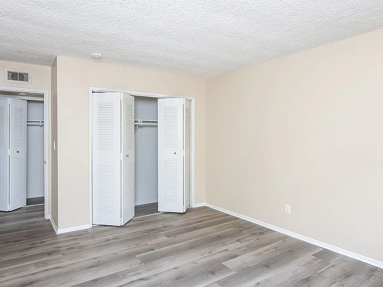 1120 W Alhambra Rd — Photo 18