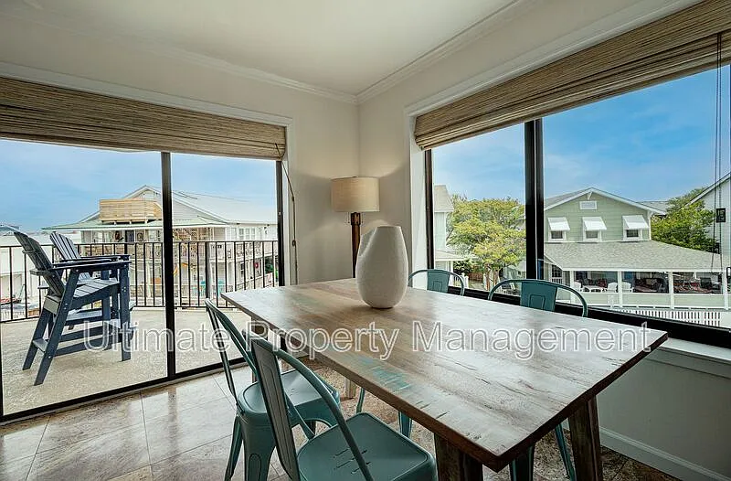 1 S Lumina Ave — Photo 3