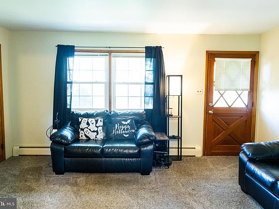 5th image of 2 Woodmont Cir