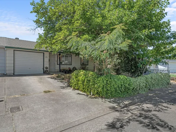 1994 Spruce Cir, Anderson, CA 96007