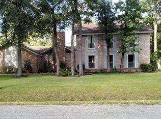 1300 Oak Hollow Dr, Dickinson, TX 77539