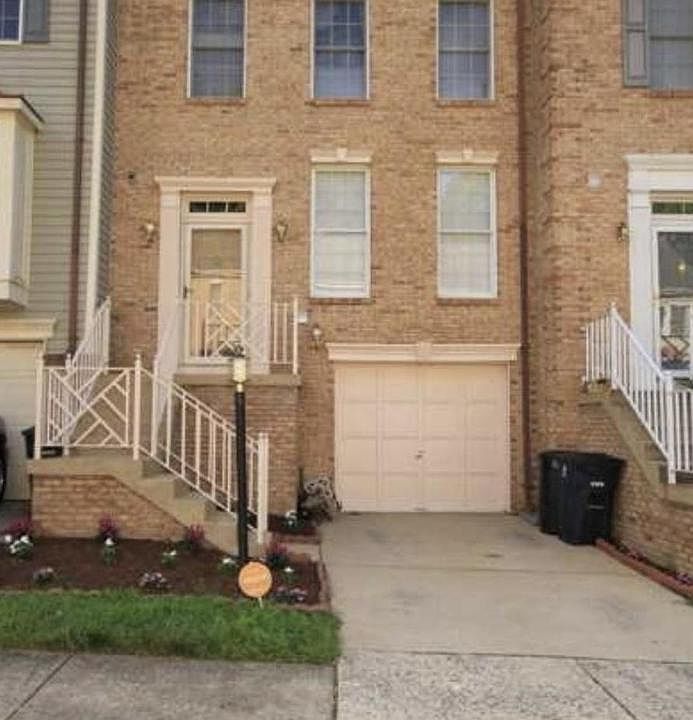 1st image of 716 Streamside Dr