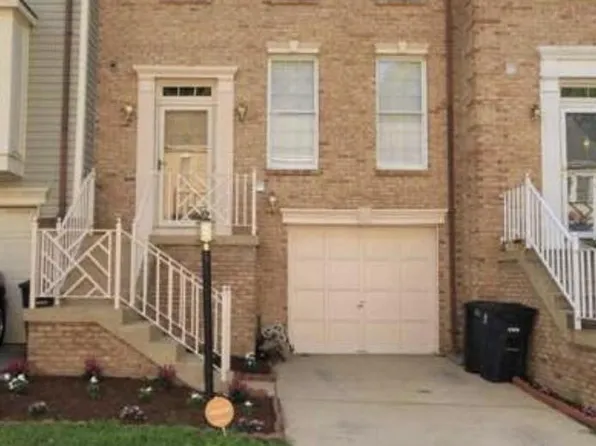 716 Streamside Dr, Bowie, MD 20721