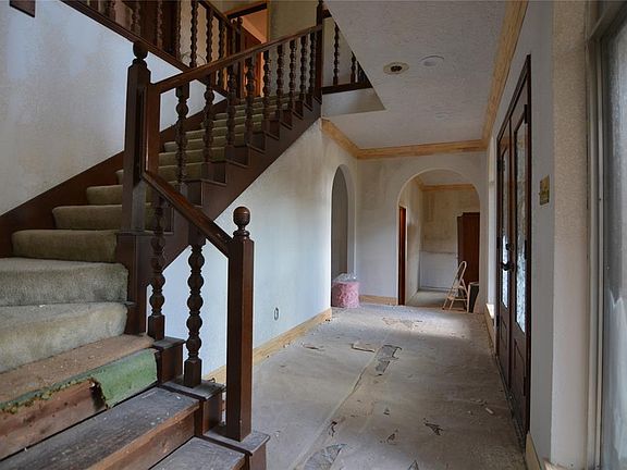 3rd image of 10923 Fawnview Dr