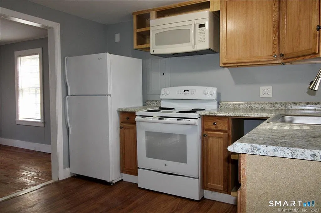 2 bed, 1.0 bath, 672 sqft, $1,700 — Photo 3