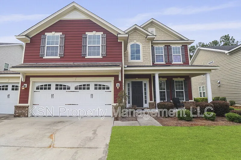 4 bed, 3.0 bath, 2887 sqft, $2,845 — Photo 2